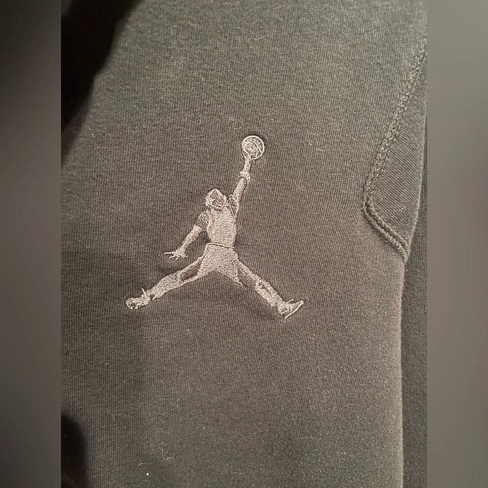 Jordan Men’s L Black Button Fromt Hoodie